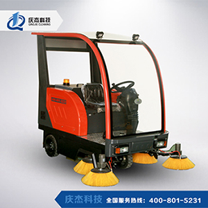 使用駕駛式掃地車清掃給我們帶來的影響大型場所使用駕駛式掃地車的好處青島掃地車駕駛式掃地車 使用駕駛式掃地車清掃給我們帶來的影響大型場所使用駕駛式掃地車的好處青島掃地車駕駛式掃地車