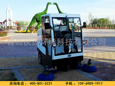 山東電動(dòng)掃地車廠家電動(dòng)掃地車在公共場(chǎng)所的應(yīng)用