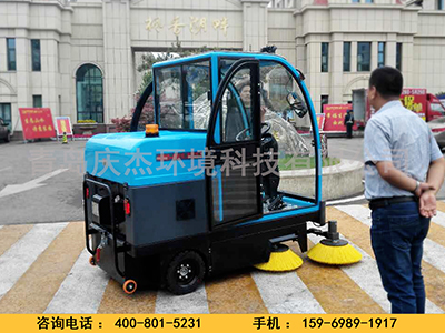 山東掃地車廠家認為大面積清潔需要電動掃地車青島電動掃地車