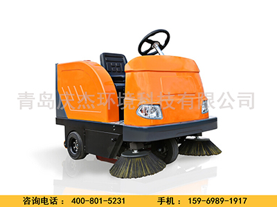 掃地車(chē)日常保養(yǎng)工作有哪些
