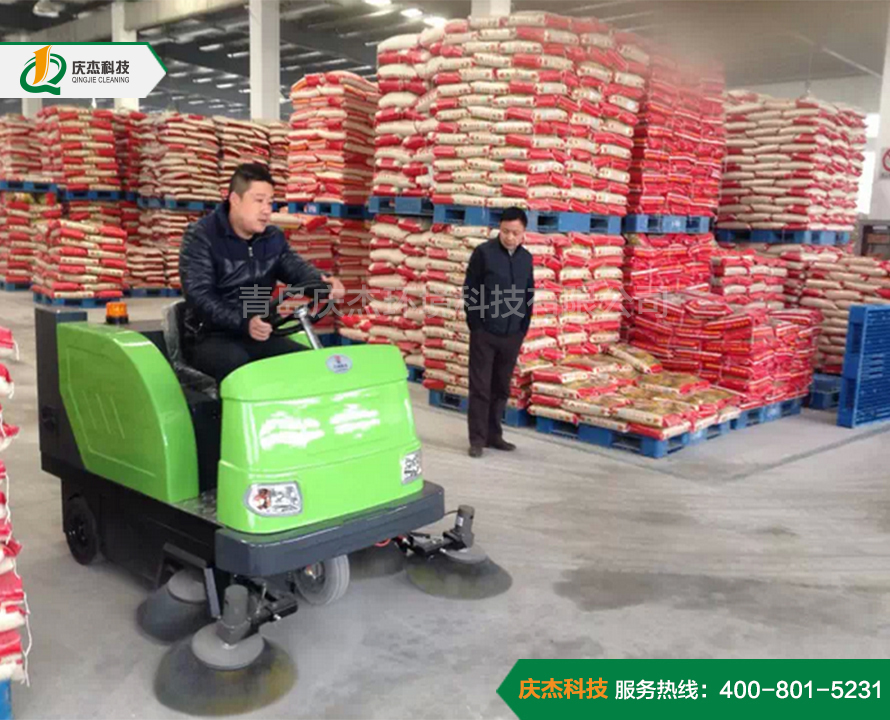 為什么電動清掃車越來越被企業(yè)認(rèn)可？