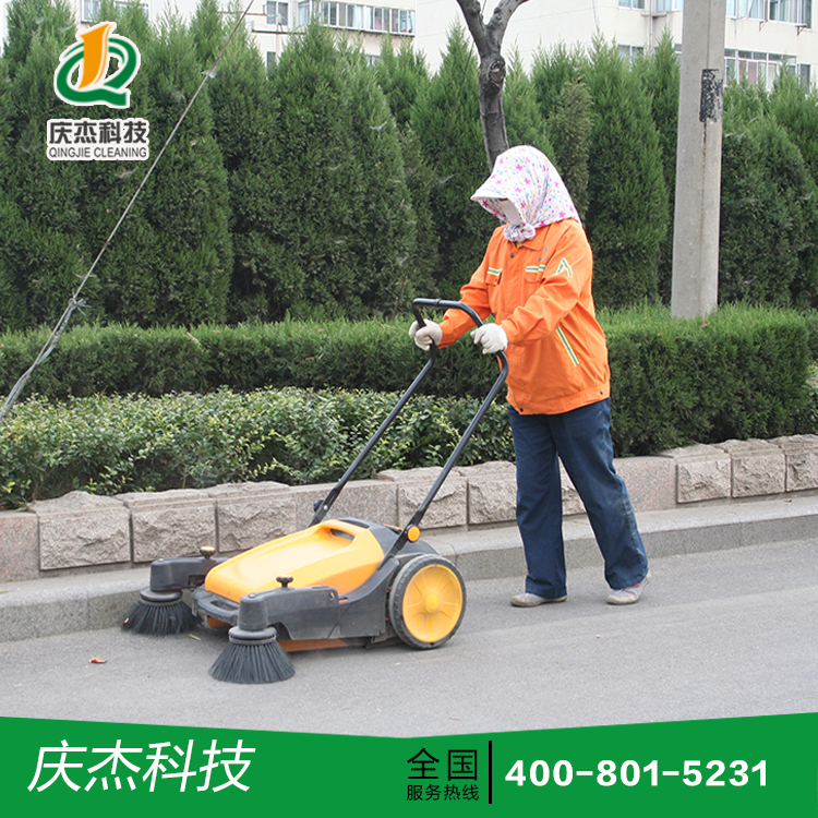 養(yǎng)殖場(chǎng)適合使用什么樣的電動(dòng)掃地車?