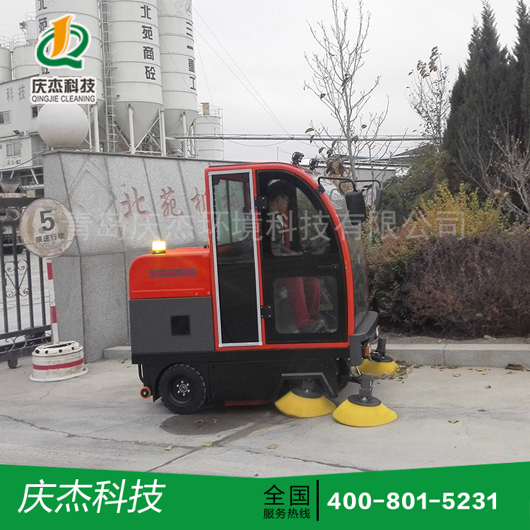 水泥企業(yè)可以使用什么樣的電動掃地車？