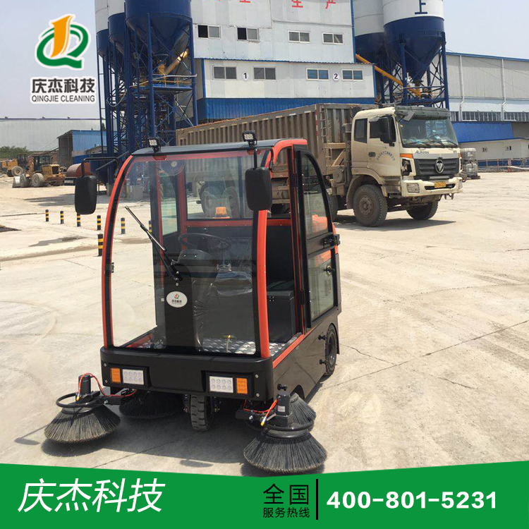 工業(yè)吸塵掃地車的保養(yǎng)方式有哪些？