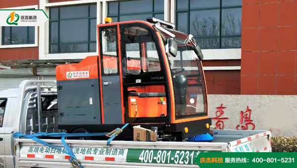 哪些企業(yè)可以選擇小型工業(yè)掃地車？