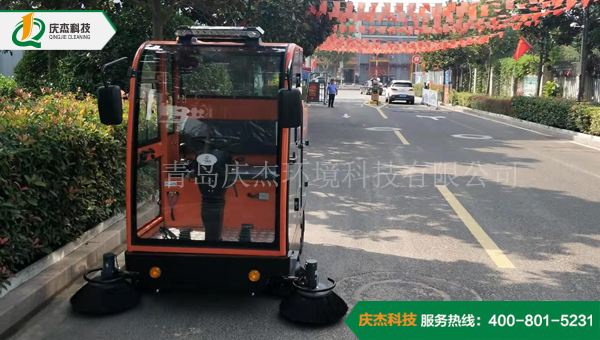 秋季，電動掃地車適合物業(yè)小區(qū)嗎？